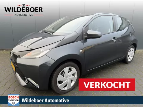 Toyota Aygo 1.0 VVT-i x-play 5 Drs + NAVIGATIE + AIRCO + CAMERA + ELEK RAMEN