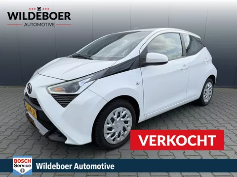 Toyota Aygo 1.0 VVT-i x-Play NAVIGATIE + CAMERA + AIRCO + ELEK RAMEN + LED + 5 DRS