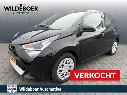 Toyota Aygo 1.0 VVT-i 72 PK x-play 5 DRS + AIRCO + CAMERA + CAPLAY + ELEK RAMEN